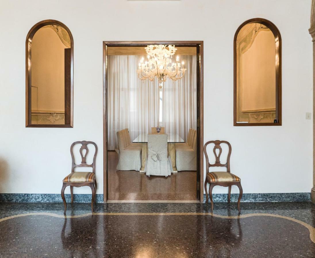 Luxury Balcony Apartment Venice Exterior photo
